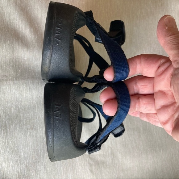 CHACO Sz 8.5 Z1 Toe Wrap Adjustable Strap Vibram Sole Outdoor Sandals - Picture 6 of 13